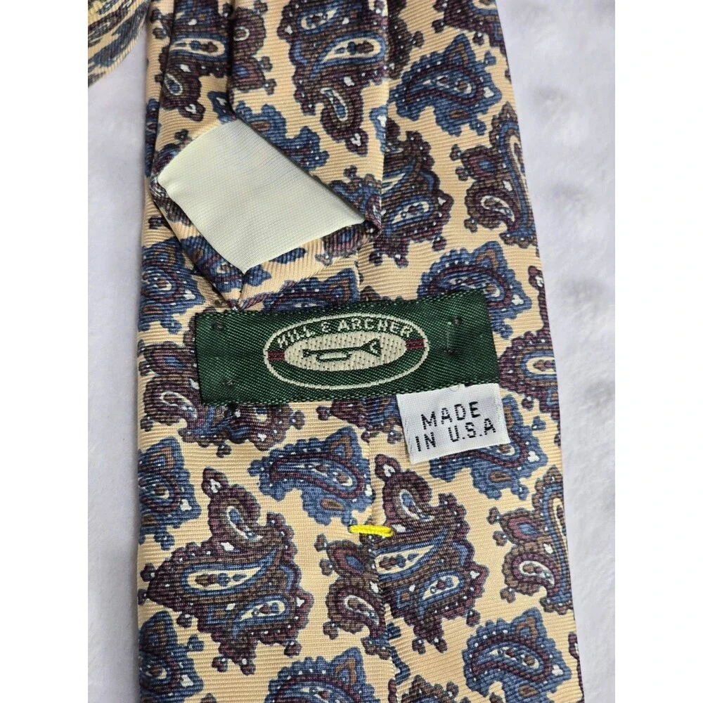 Vintage Hill & Archer Men's Tie Paisley Business Class Necktie Made In USA Beige